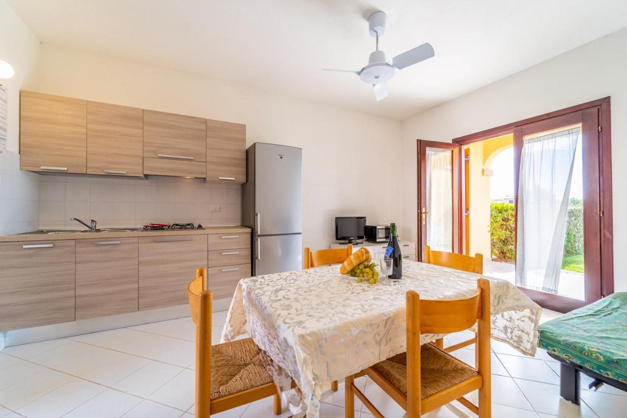 Iss Travel, Ambra Apartments - 800 M From La Cinta Beach San Teodoro  Exterior photo