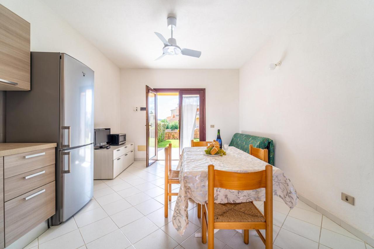 Iss Travel, Ambra Apartments - 800 M From La Cinta Beach San Teodoro  Exterior photo