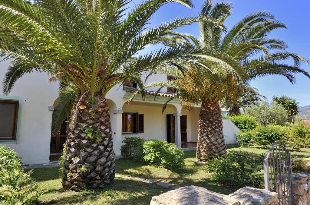 Iss Travel, Ambra Apartments - 800 M From La Cinta Beach San Teodoro  Room photo